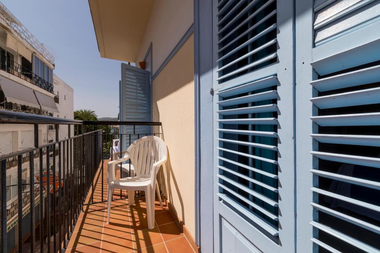 Hostal Ferrer San Antonio  Exterior photo