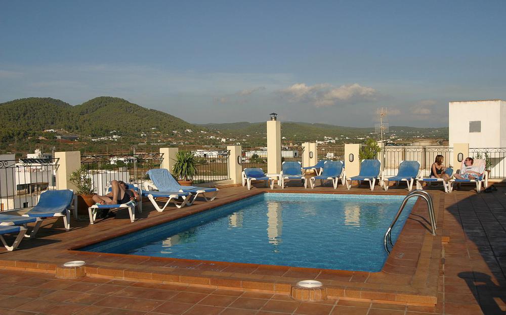 Hostal Ferrer Hotel San Antonio  Exterior photo