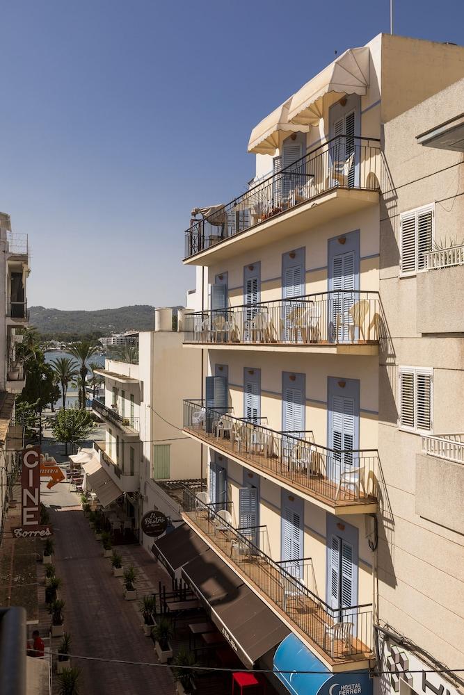 Hostal Ferrer Hotel San Antonio  Exterior photo