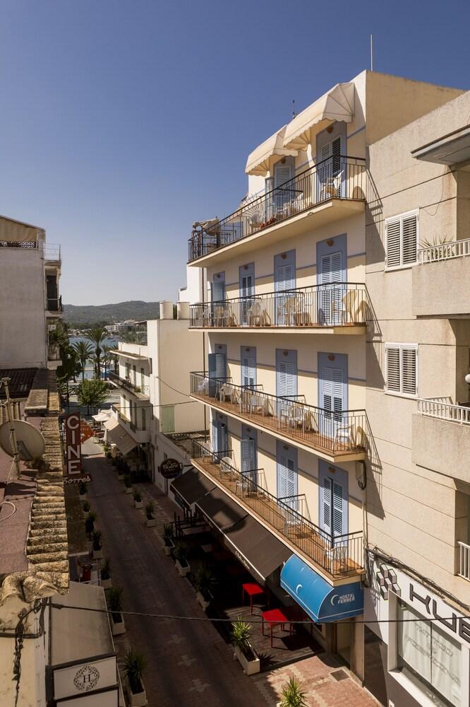 Hostal Ferrer San Antonio  Exterior photo
