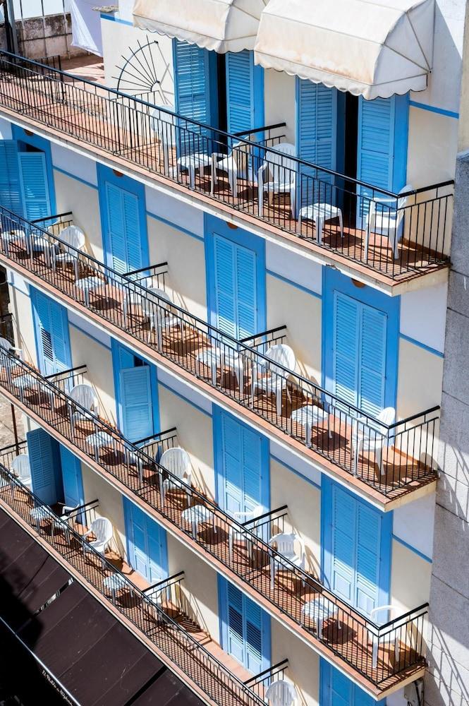 Hostal Ferrer San Antonio  Exterior photo